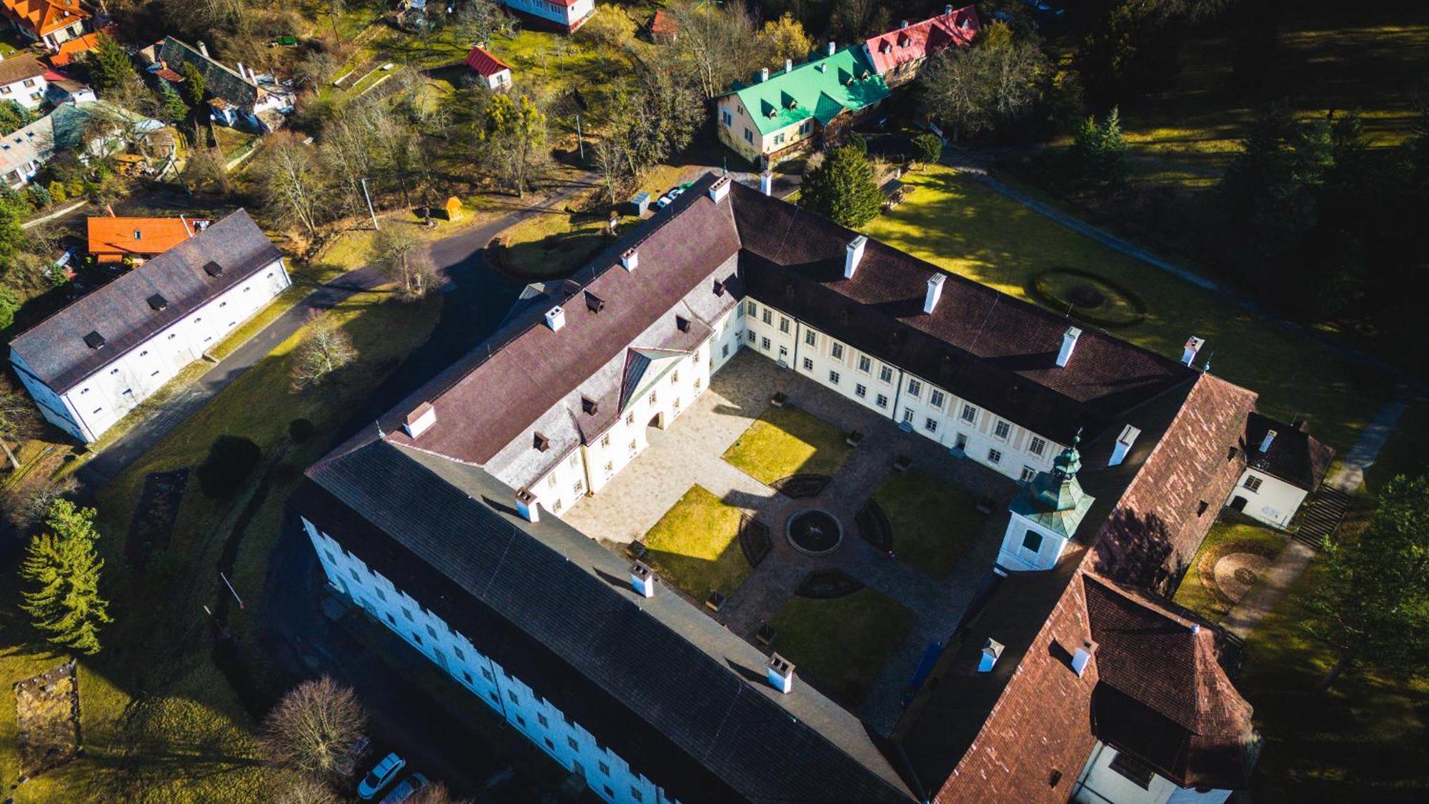 Sovi Dom- Historicke Apartmany Z 19 Storocia, 4Km Od Banskej Stiavnice Svaty Anton Экстерьер фото