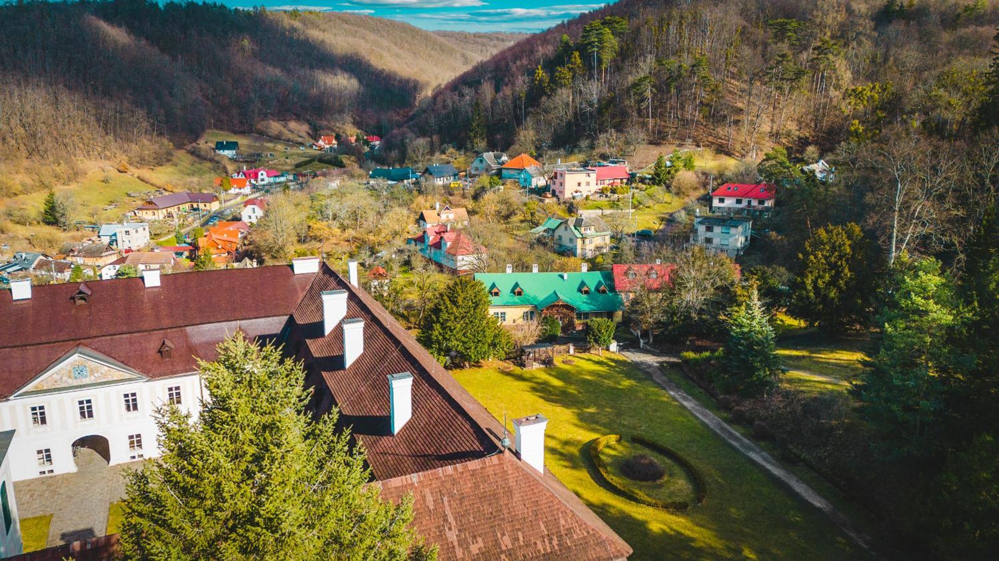 Sovi Dom- Historicke Apartmany Z 19 Storocia, 4Km Od Banskej Stiavnice Svaty Anton Экстерьер фото