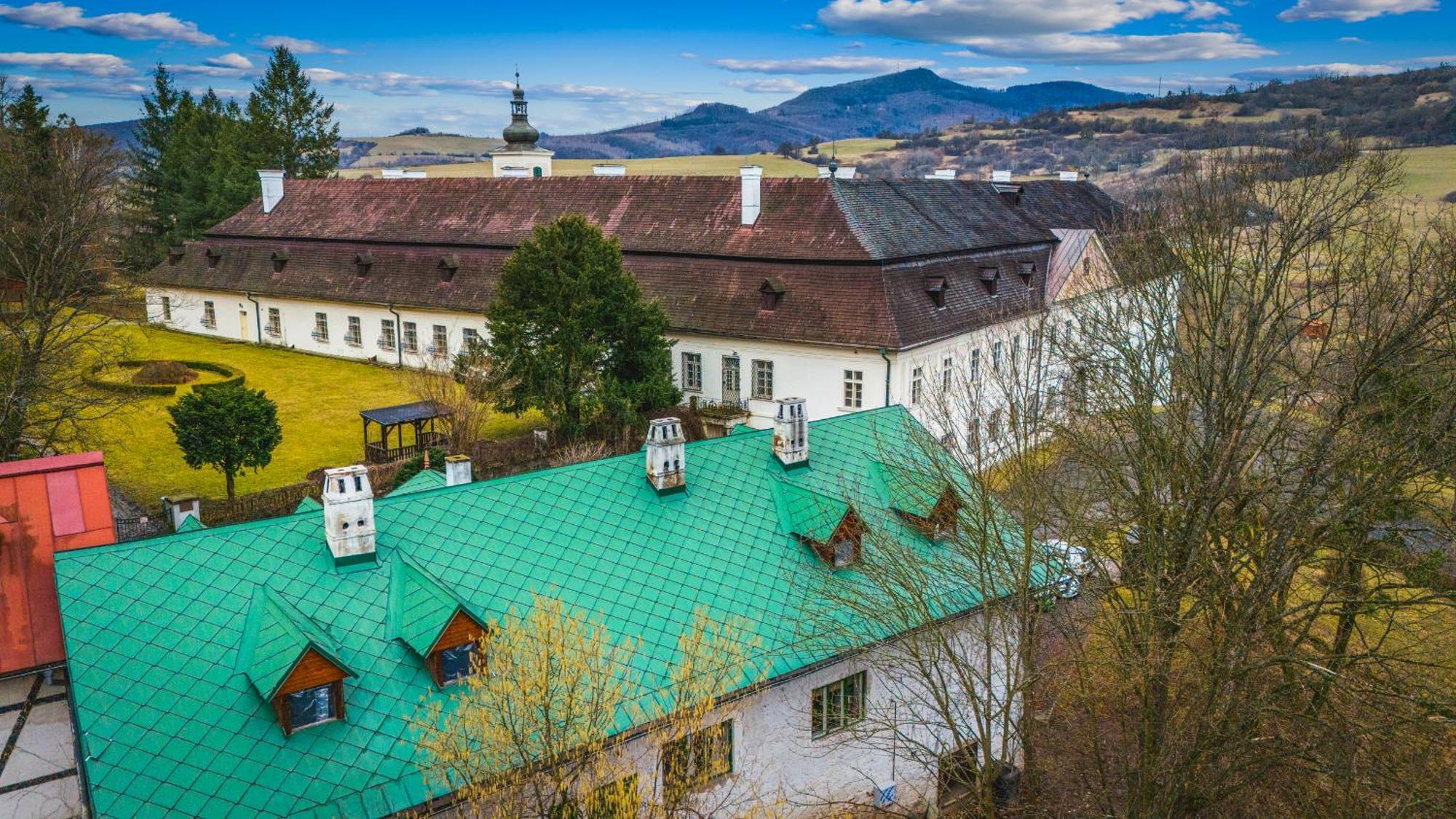 Sovi Dom- Historicke Apartmany Z 19 Storocia, 4Km Od Banskej Stiavnice Svaty Anton Экстерьер фото