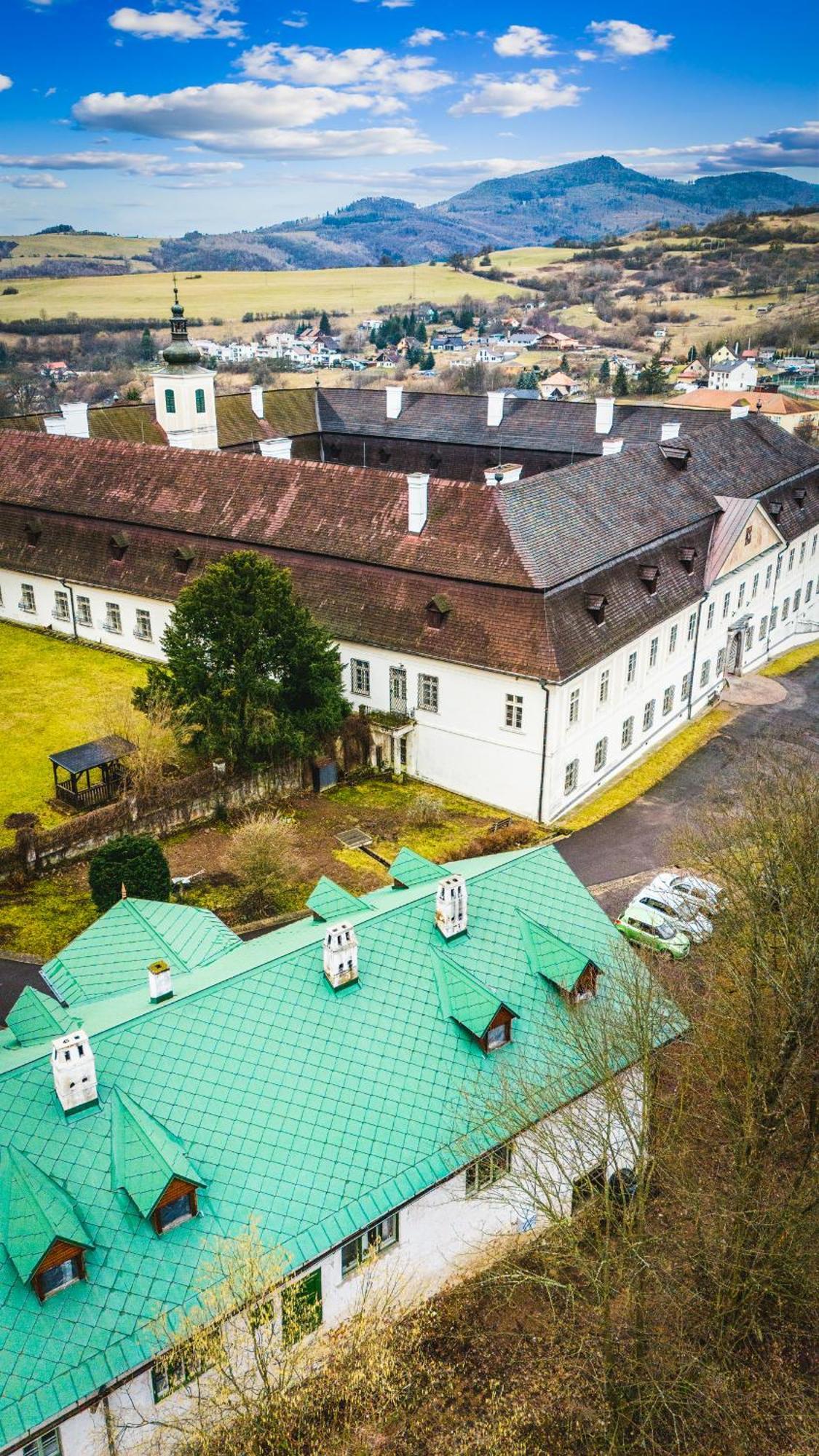 Sovi Dom- Historicke Apartmany Z 19 Storocia, 4Km Od Banskej Stiavnice Svaty Anton Экстерьер фото