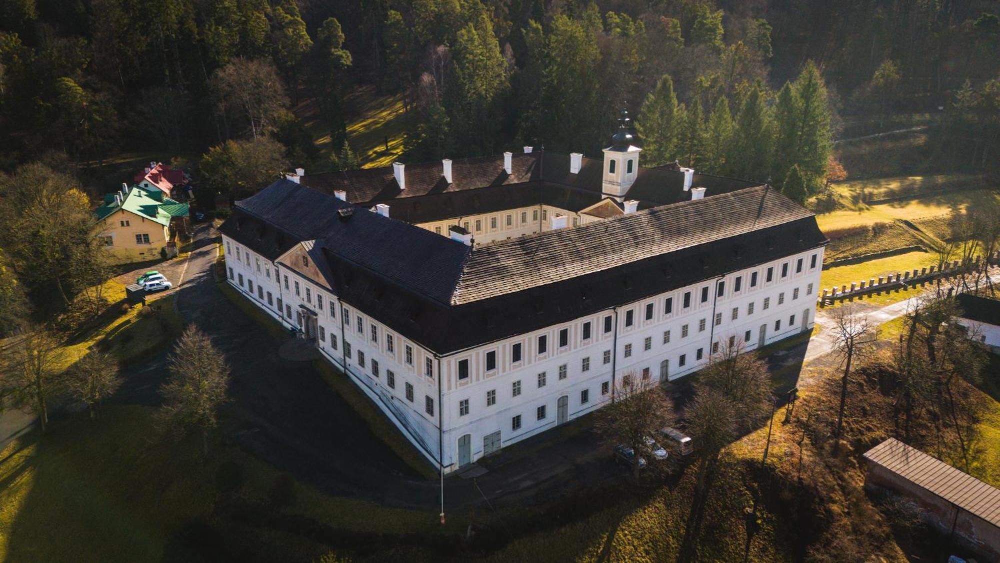 Sovi Dom- Historicke Apartmany Z 19 Storocia, 4Km Od Banskej Stiavnice Svaty Anton Экстерьер фото